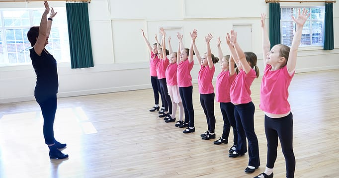 Young children in tap dance class